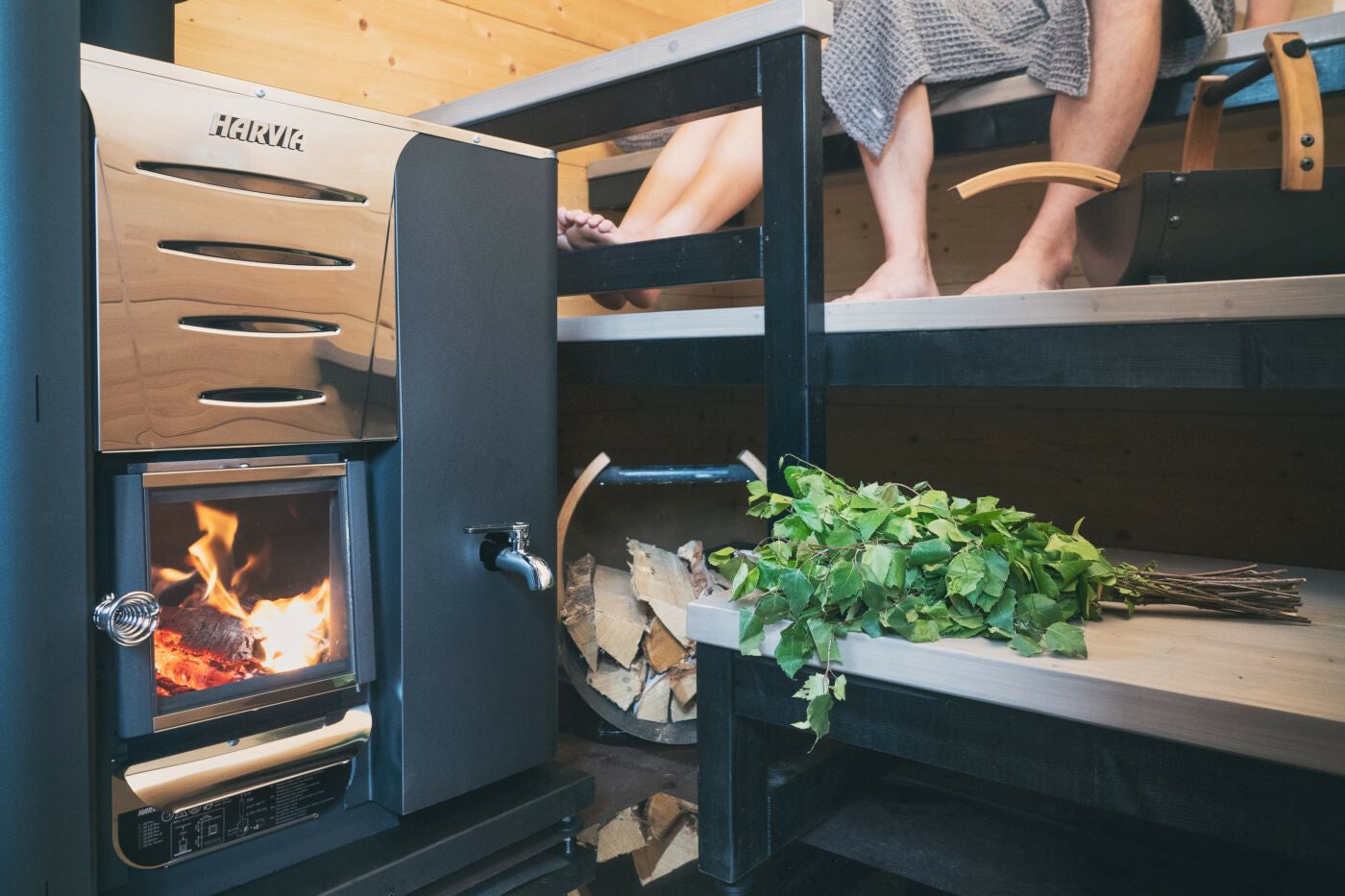 Vedeldat bastuaggregat Harvia 20 Pro RS, 8-20m³, vattentank till höger
