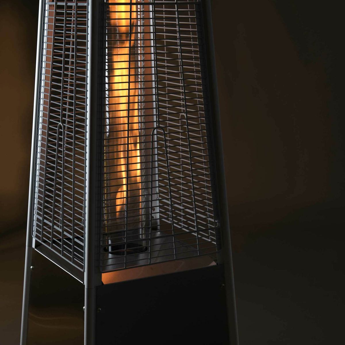 
              Fornorth Terrassvärmare Pyramid, 13kW gasdriven, rostfritt