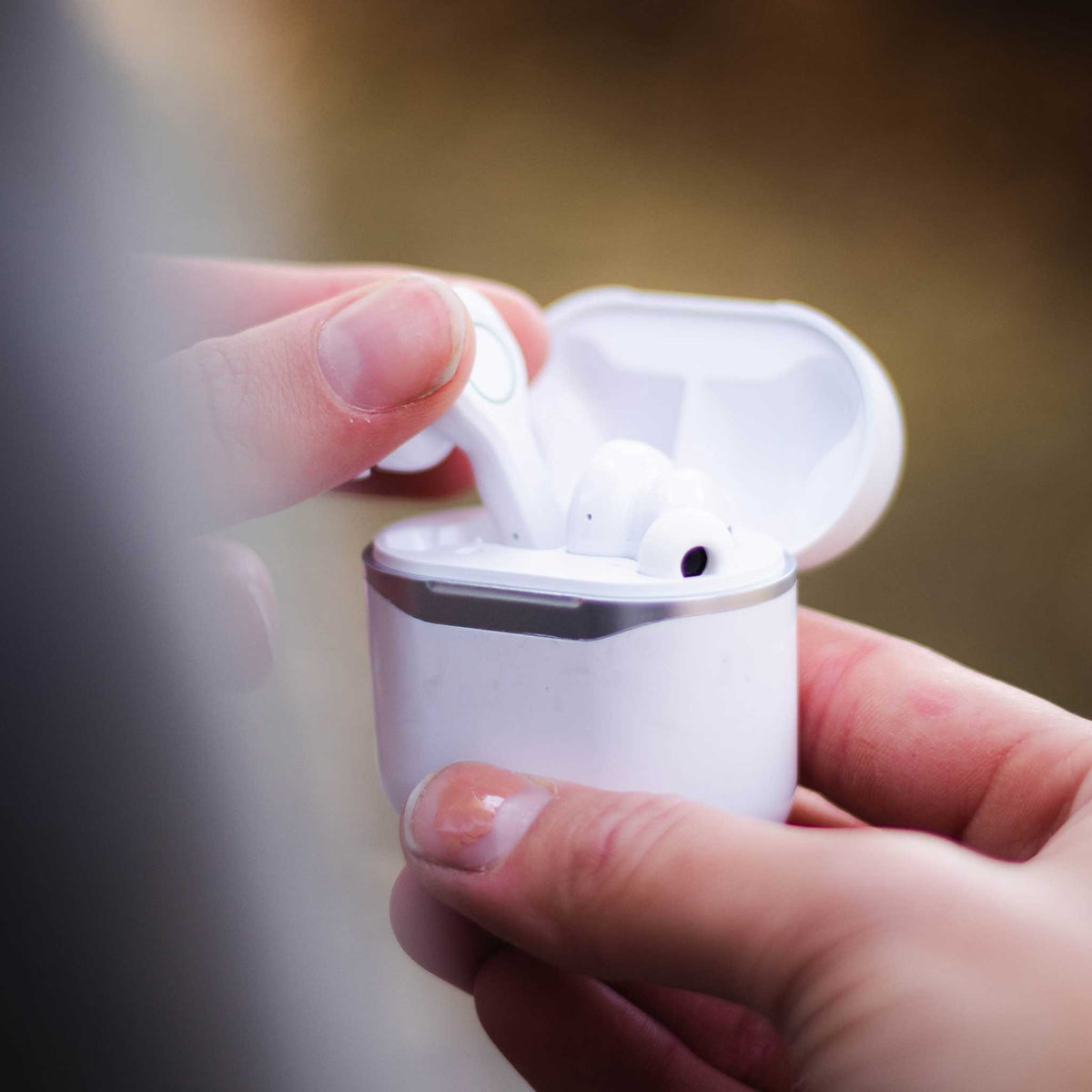 
              KuuraPods Pro - trådlösa hörlurar med brusreducering