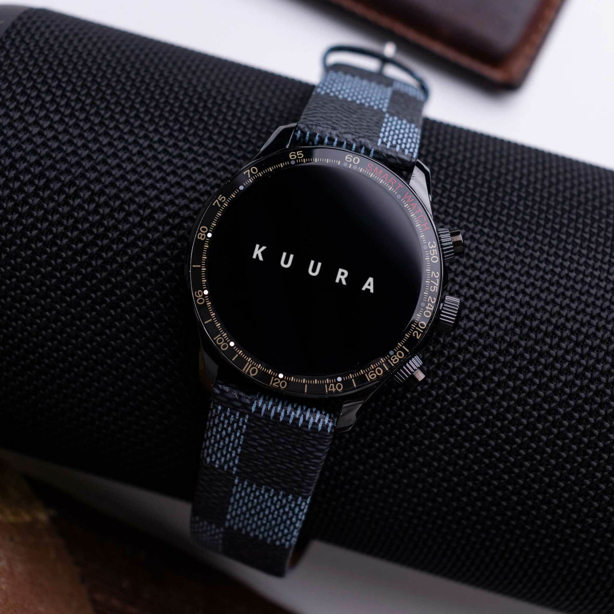 
              Kuura Smartwatch FM1 V3, Svart