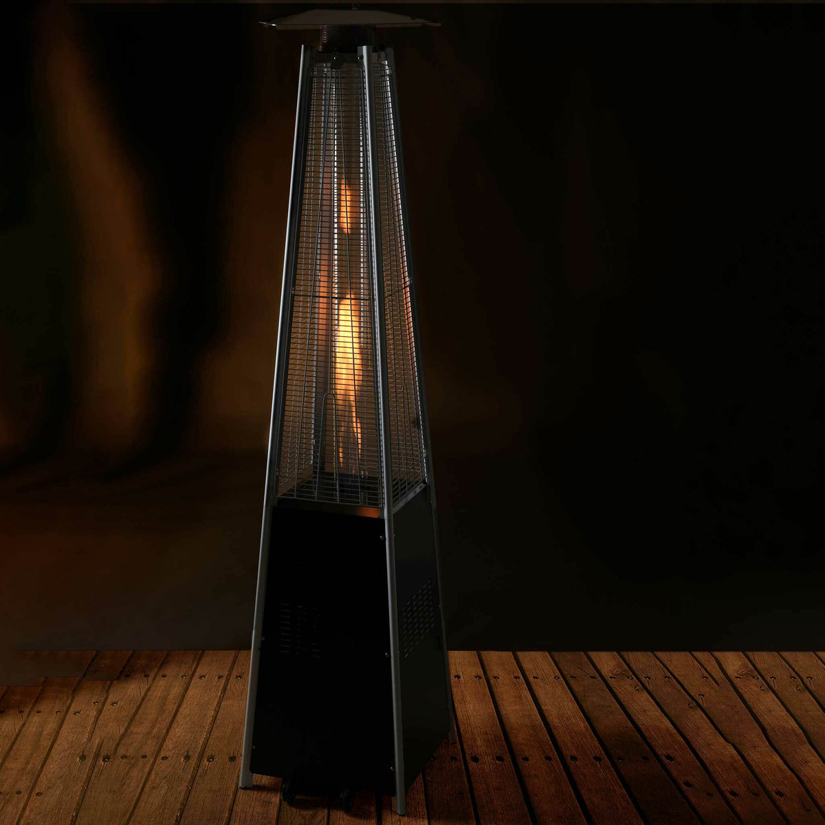 
              Fornorth Terrassvärmare Pyramid, 13kW gasdriven, svart