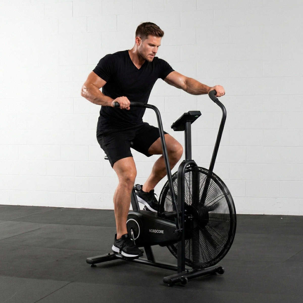 
              Nordcore Air Bike 300 Luftmotståndscykel