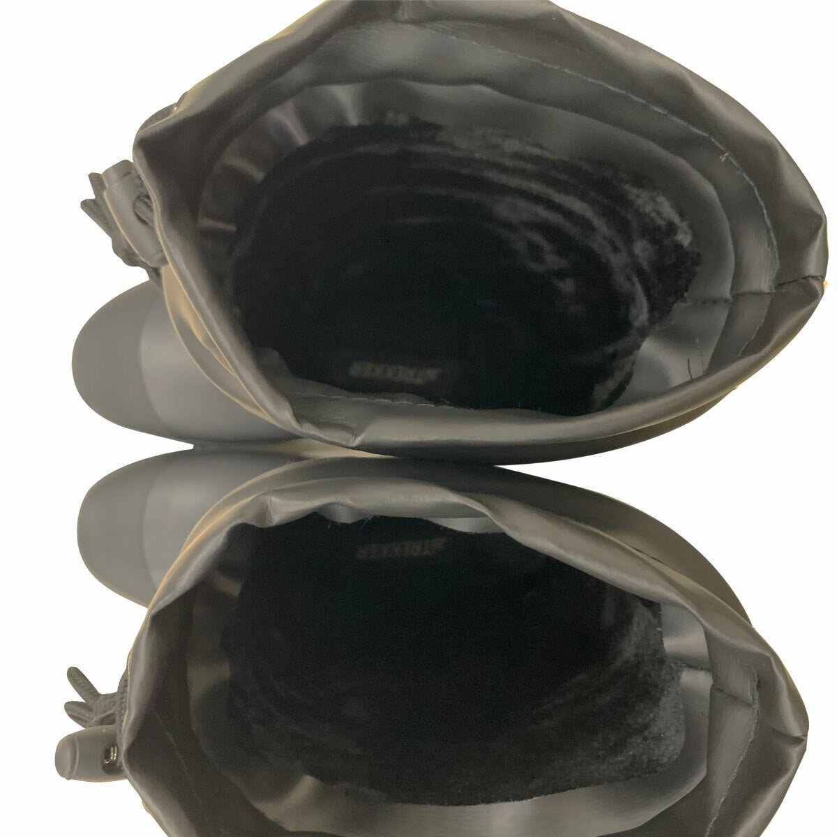 
              Trekker Vinterkängor med Dubbar