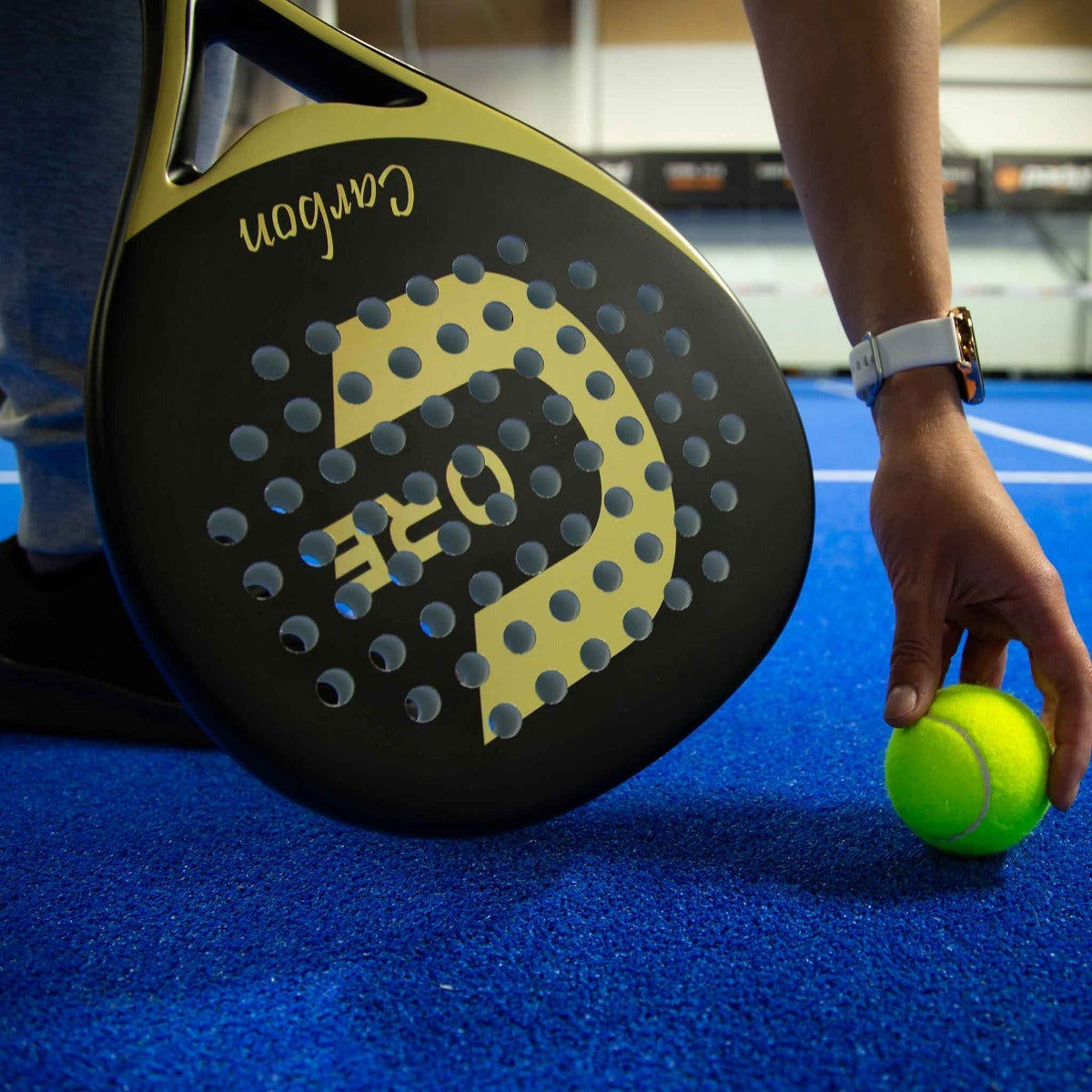 
              Core padelracket Carbon set, 2 racketar och bollar