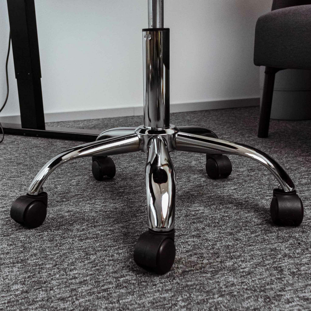 
              Lykke Sadelstol Comfort, röd