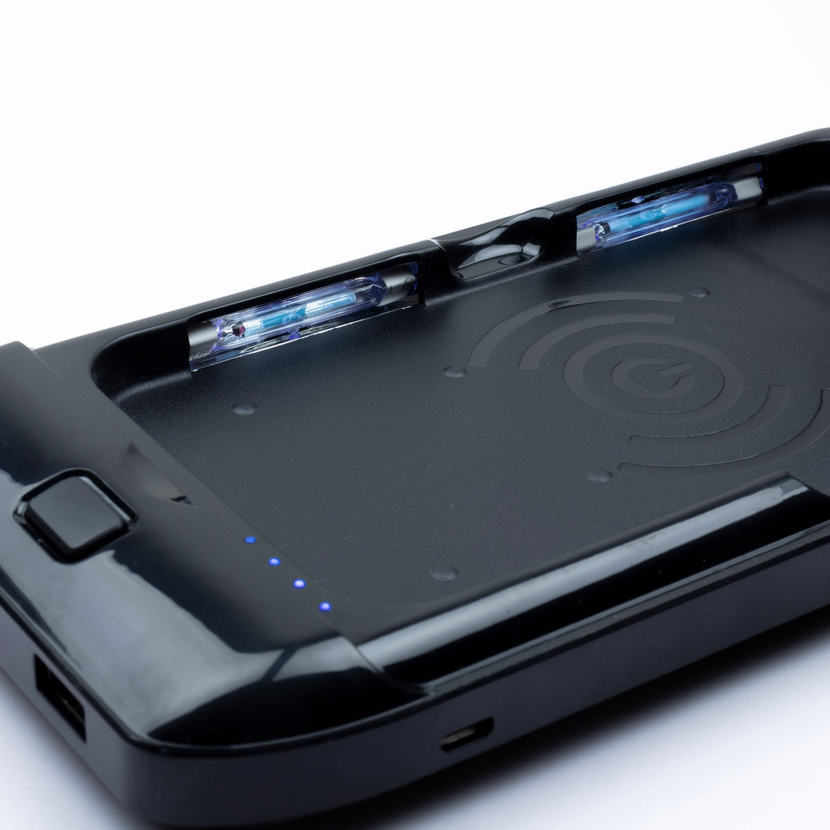 
              UV-sterilisering för telefon med trådlös laddare